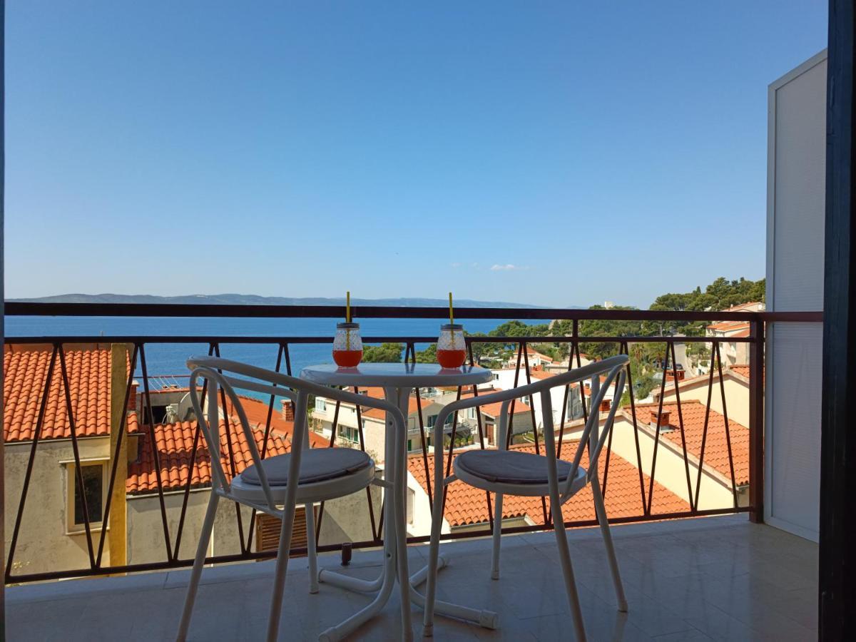 Apartments Niki Брела Екстериор снимка